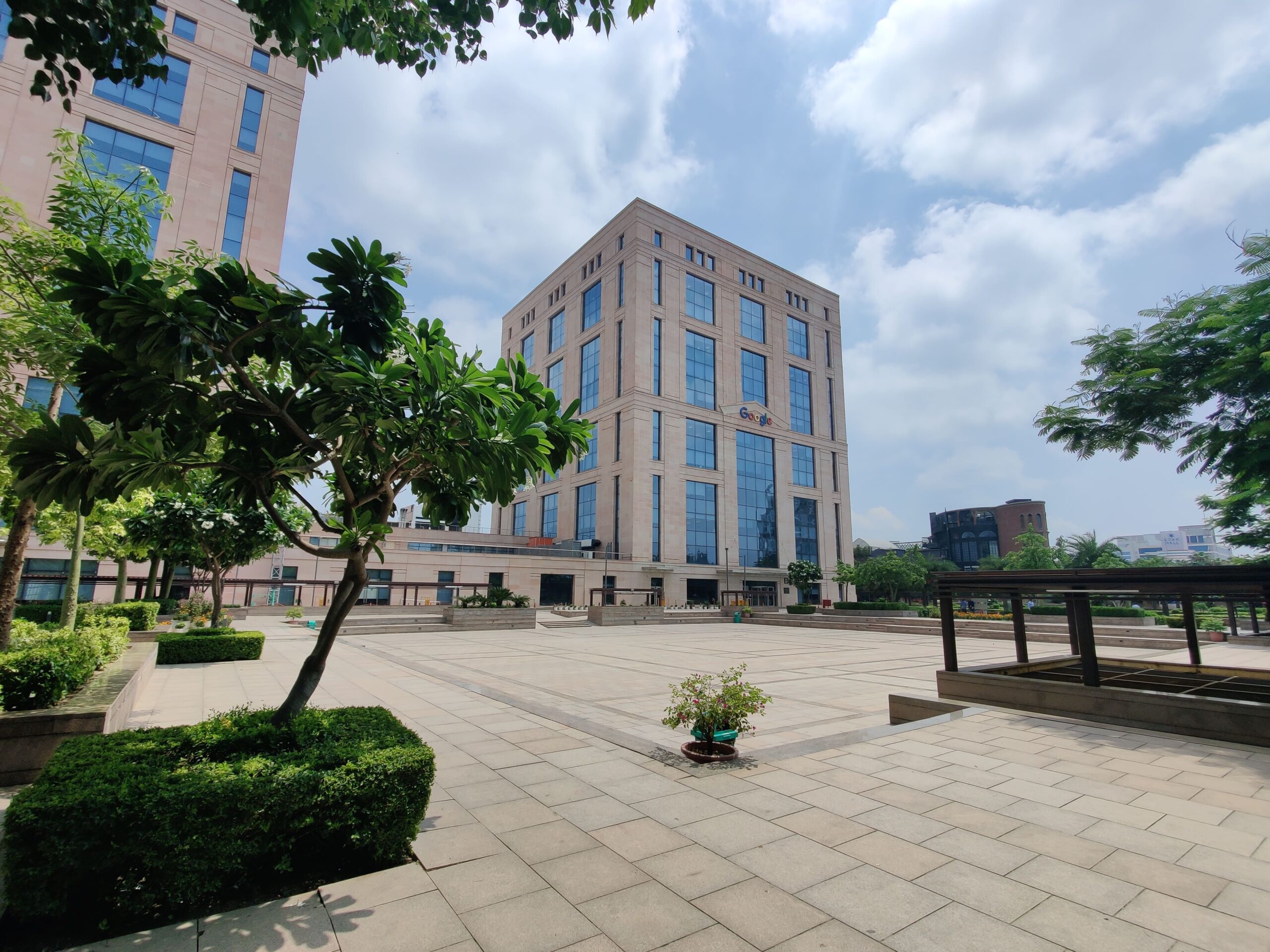 Apeejay Business Centre in Sector 15