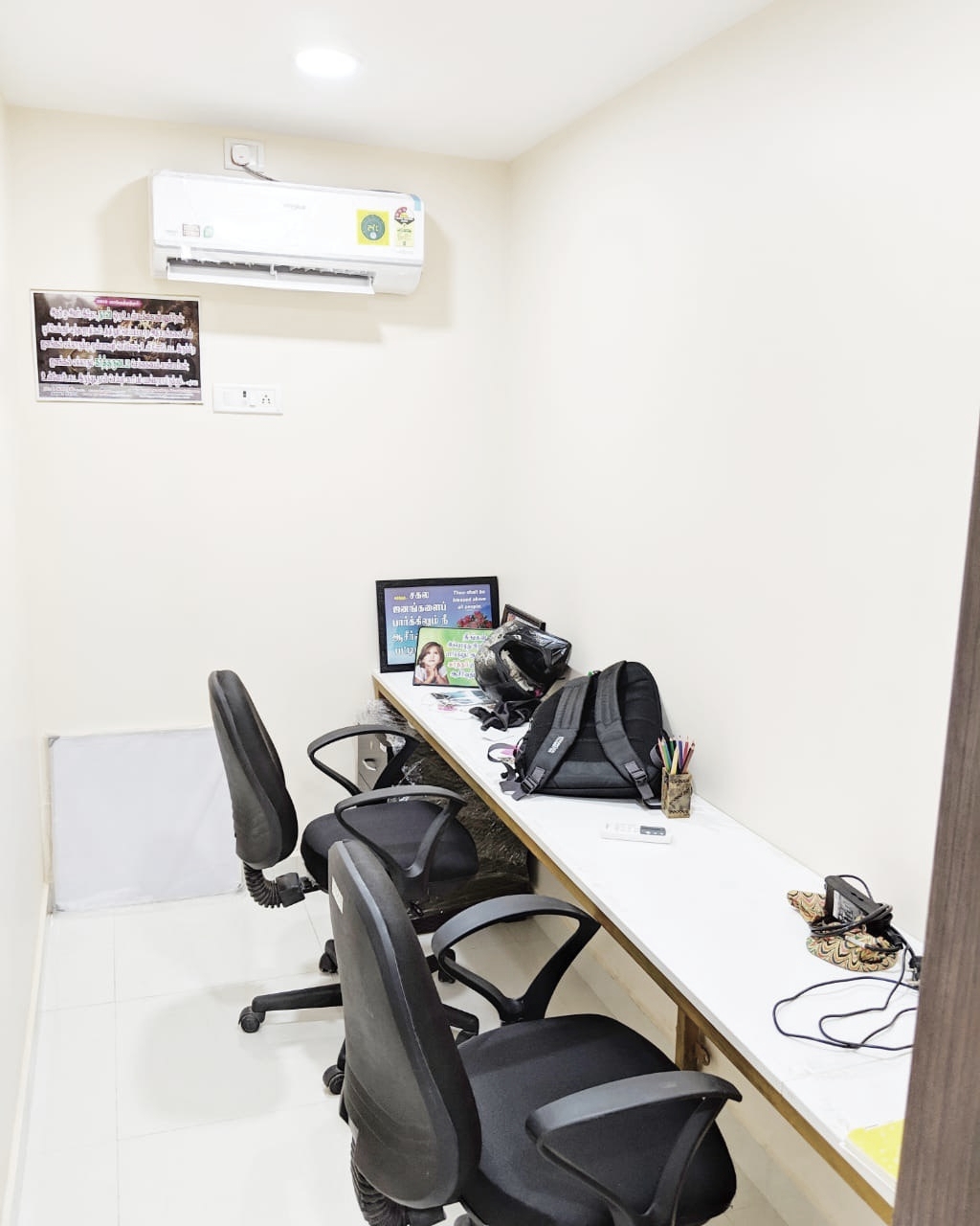 CRIZONE_BUSINESS_CENTRE_in_Mogappair_East - 01