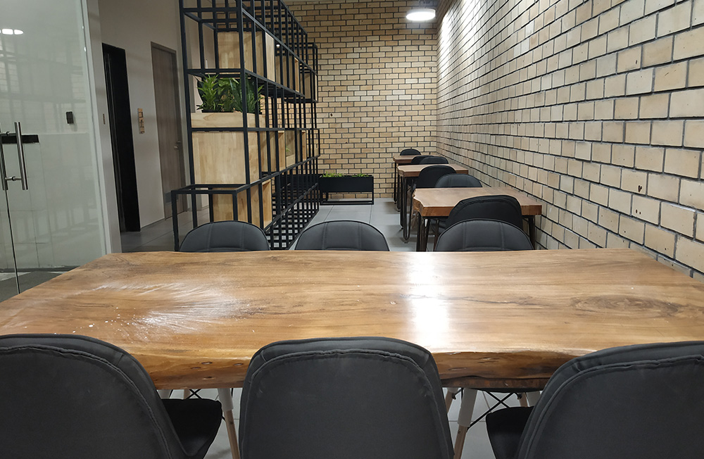 Vatika-Business-Centre-in-Bandra-East-06