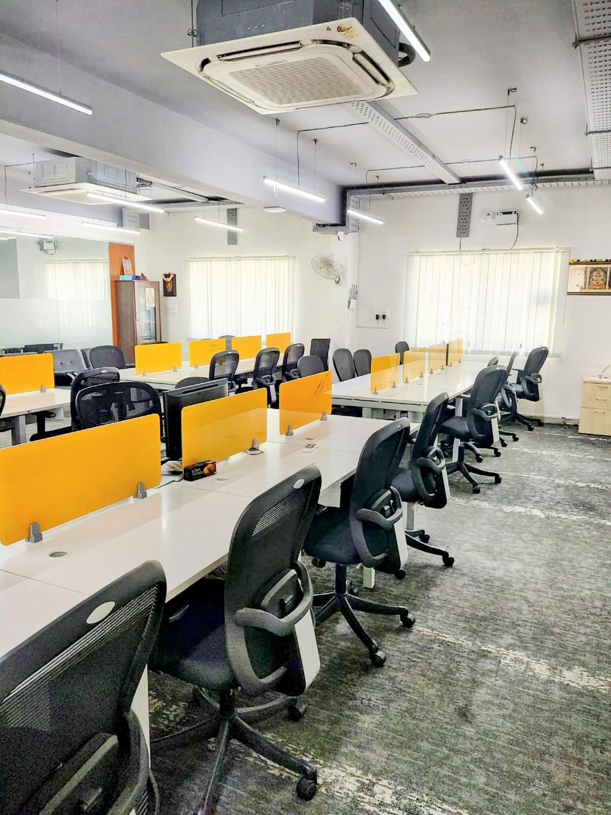 DeskHub