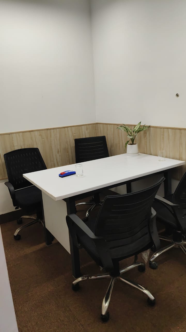 DESKPLAZA at Sector 50