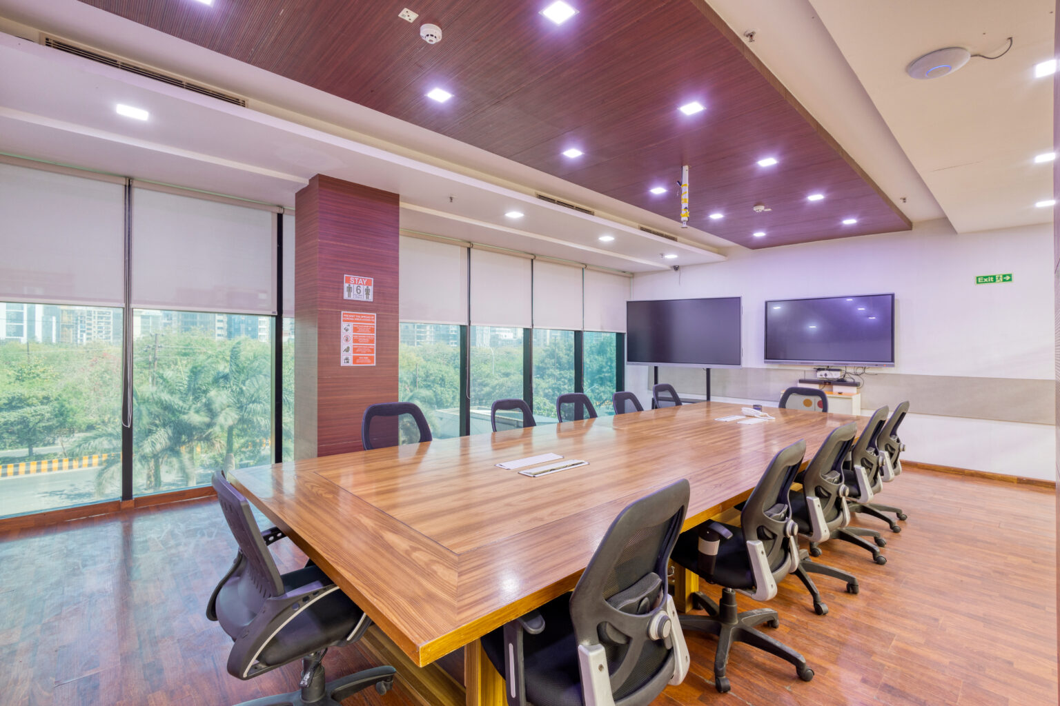Execube-Cowork-in-Sector135-06