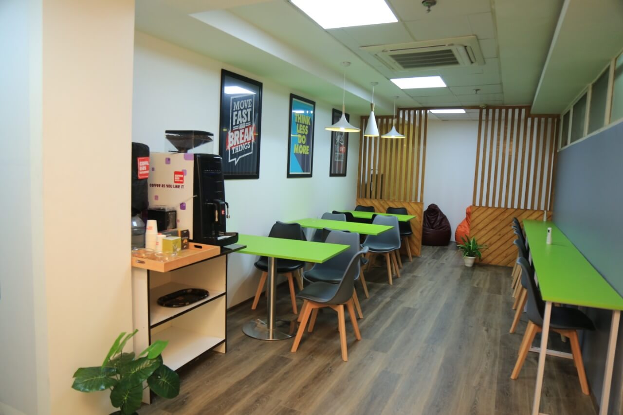 Hub And Oak in Bhikaji Cama Place
