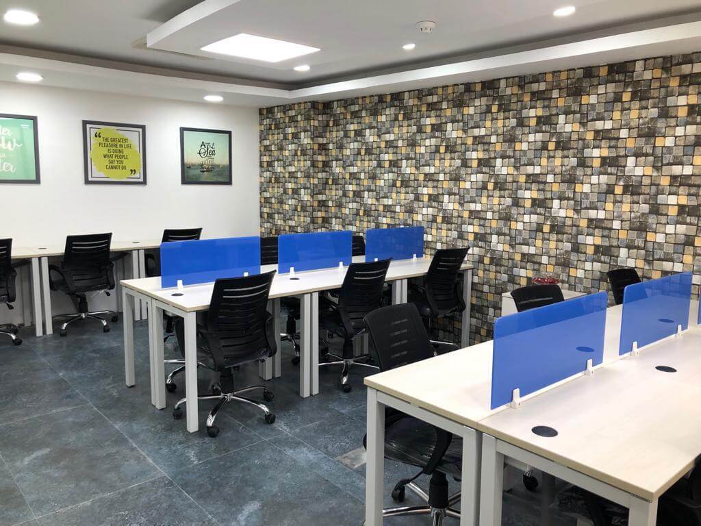Hub And Oak in Nehru Place