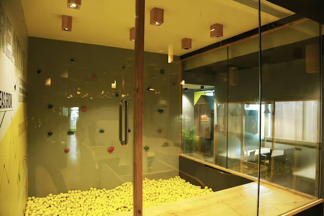 Innov8-Boston-House-in-Andheri East-06