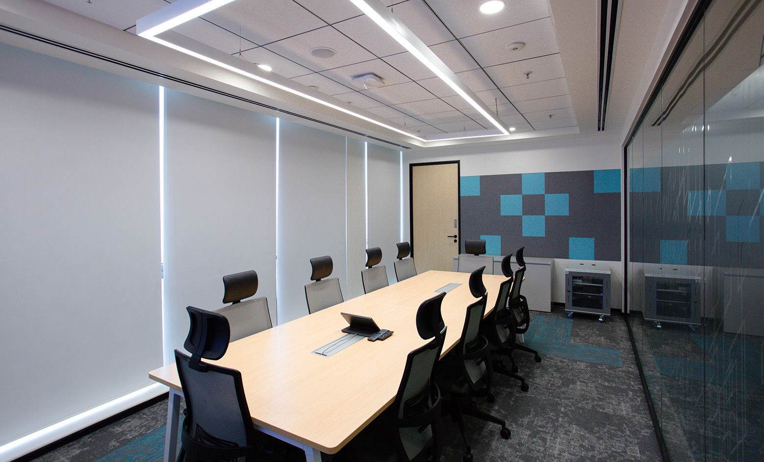 TABLE_SPACE_in_10_DLF_Cyber_City_Rd - 01