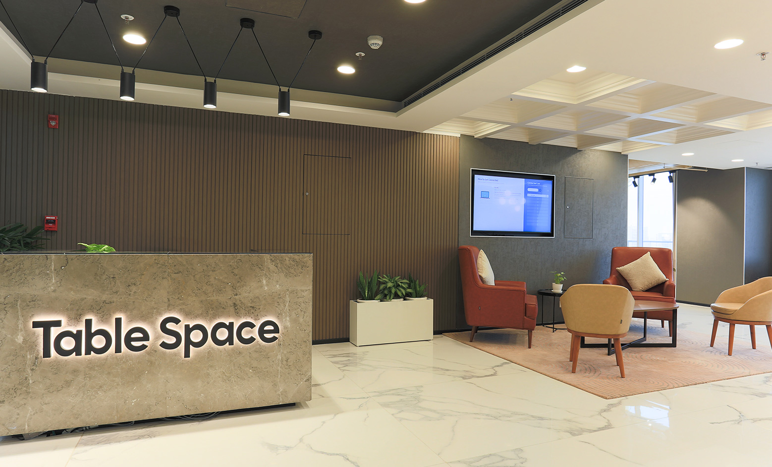 TABLE SPACE in 10, DLF Cyber City Rd