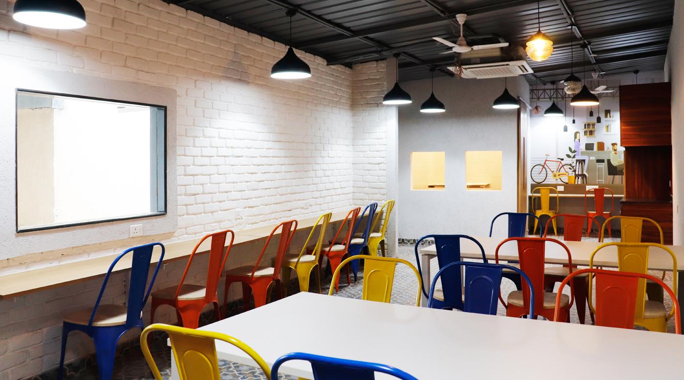 The-Office-Pass-in-Mathura-Rd-04