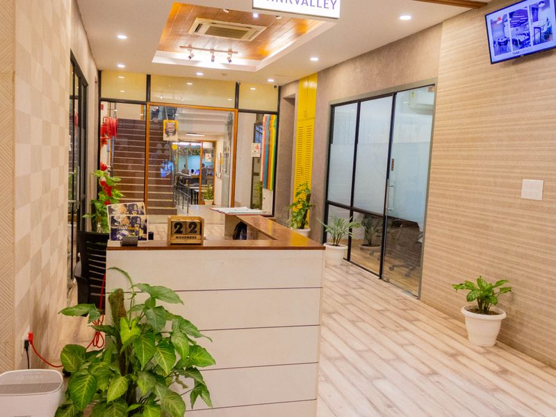 Thinkvalley-WorkplacesB-1314-in-Sector32-10