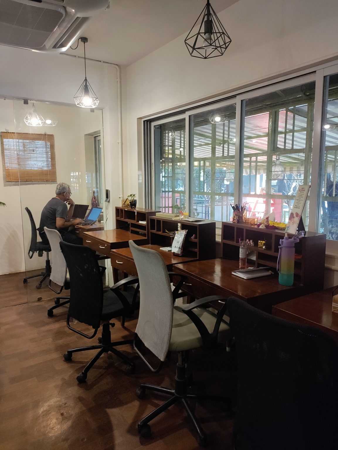 Workbay in Santacruz West-04